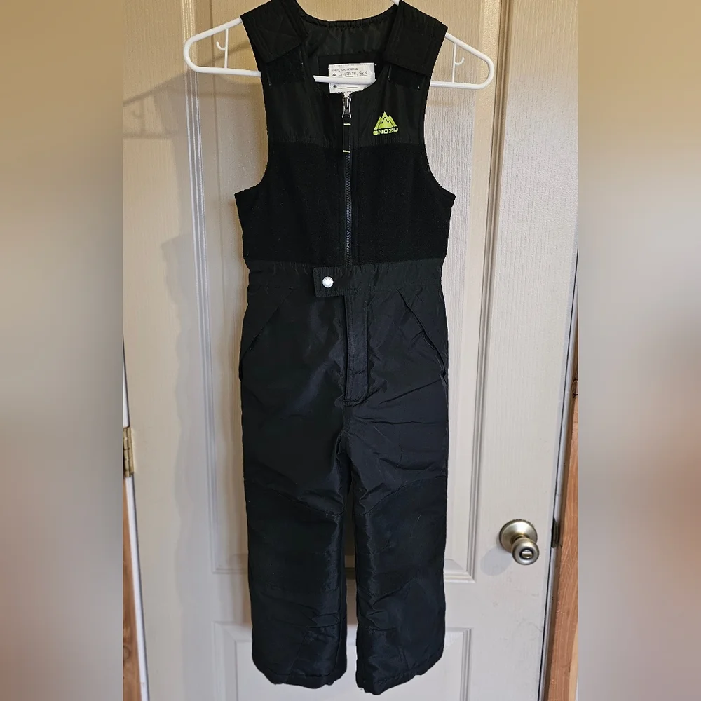 Snozu Size 6 Unisex Snow Bibs Black In Color
